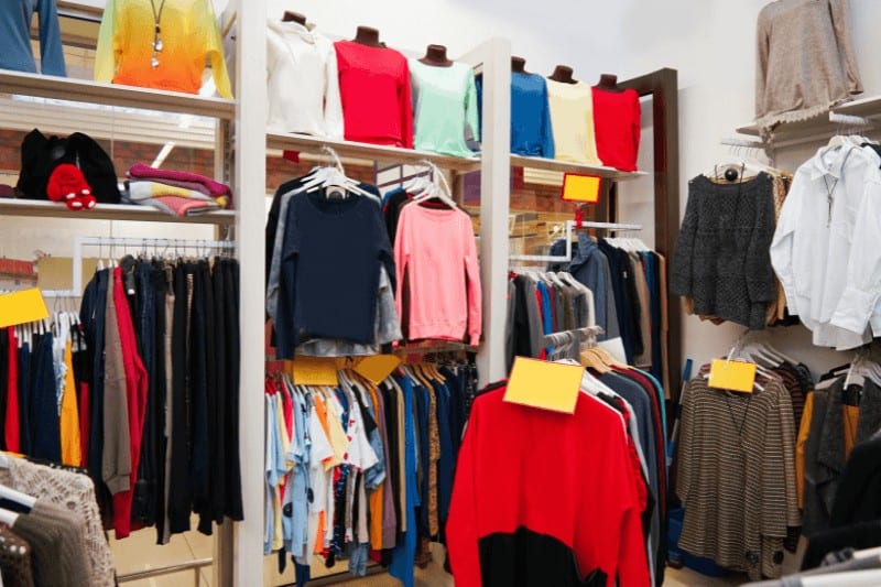 בגדי מותגים לנשים מלאות לכל אחת ואחת