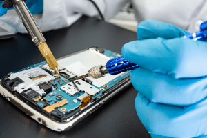מעבדות תיקון אייפון בישראל עם הציוד המתקדם ביותר